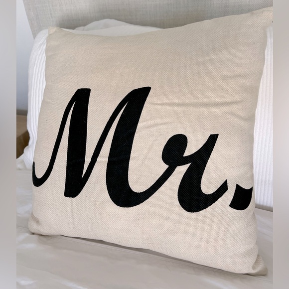 Borgata Mr & Mrs Pillows, Set of 3 - Picture 3 of 9